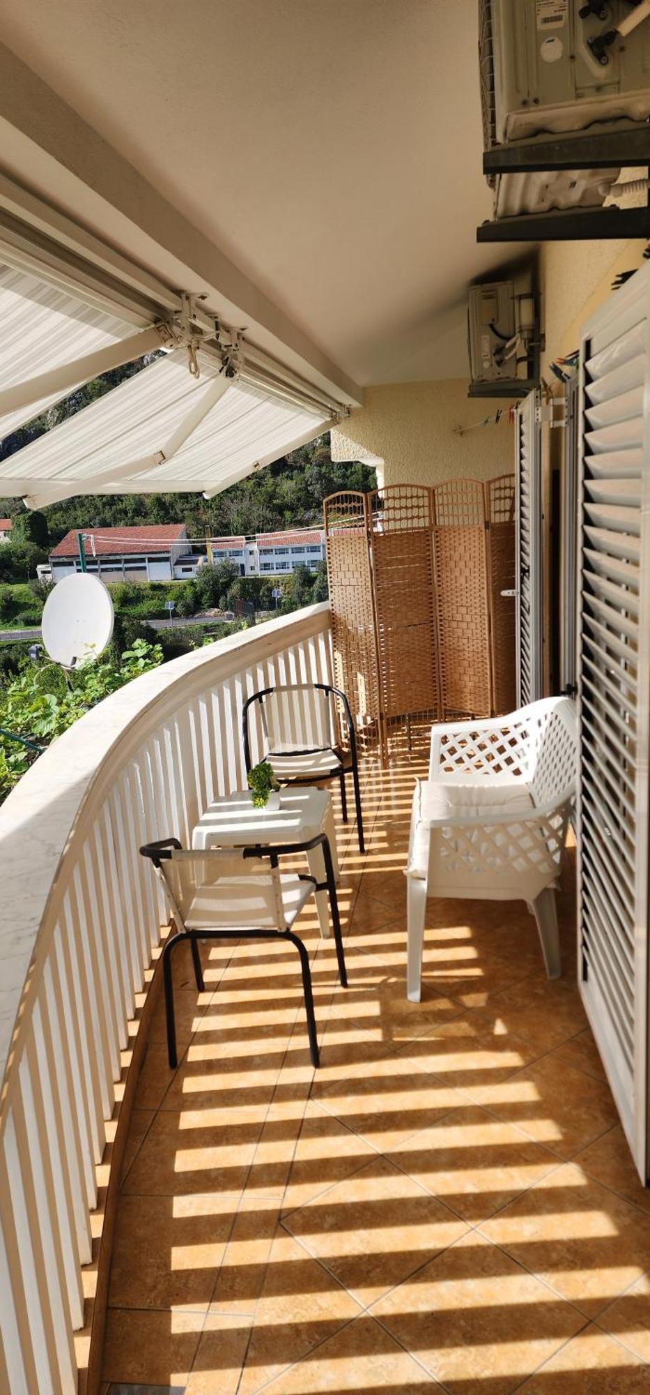 Lorena Rooms Risan Exterior photo
