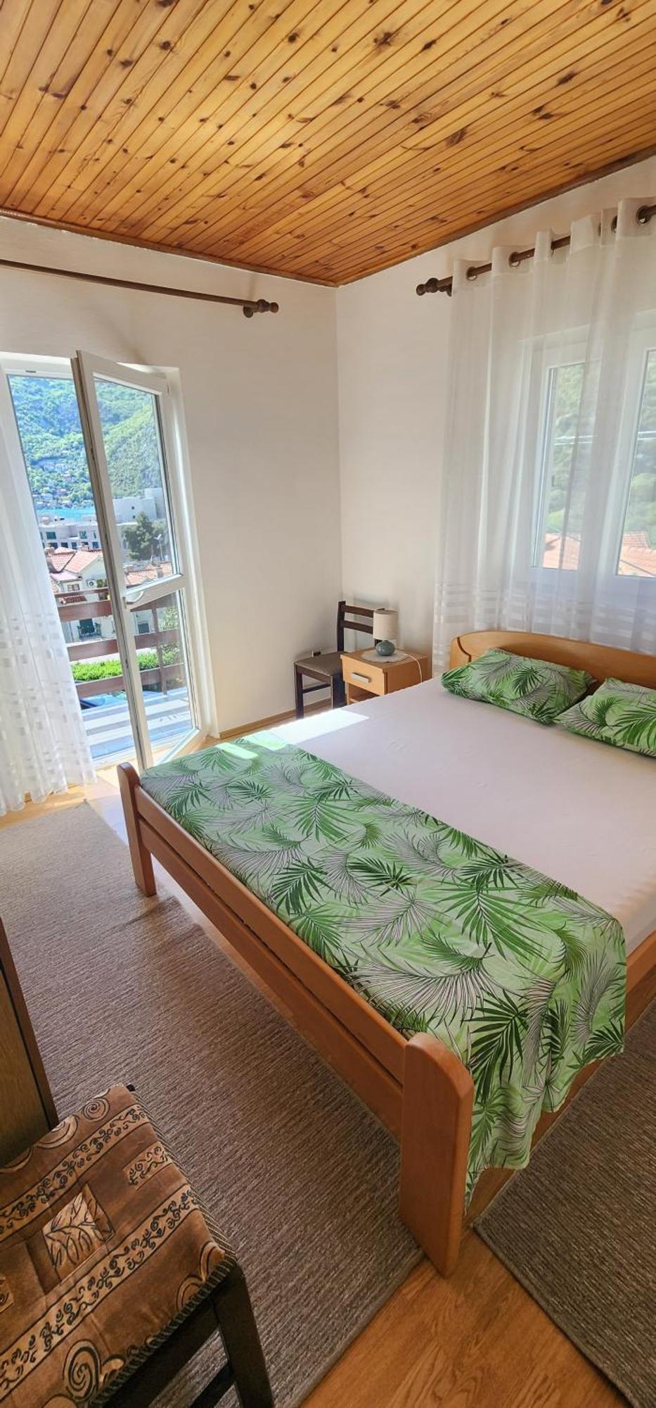 Lorena Rooms Risan Exterior photo