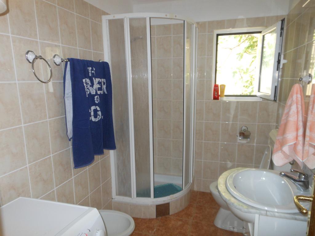 Lorena Rooms Risan Room photo
