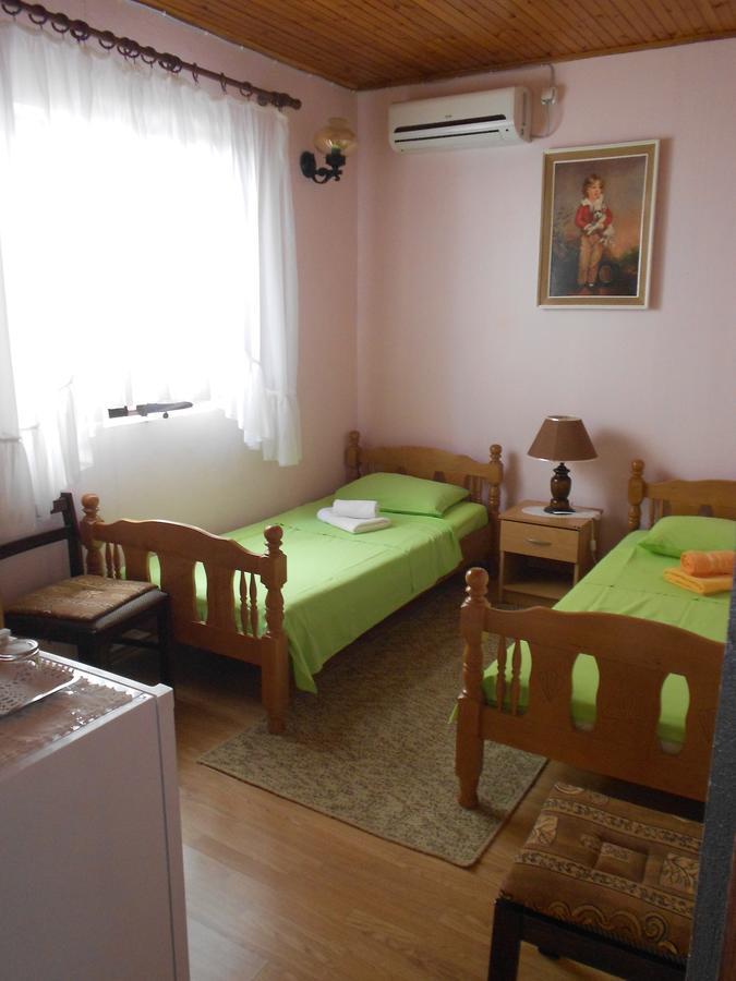 Lorena Rooms Risan Exterior photo