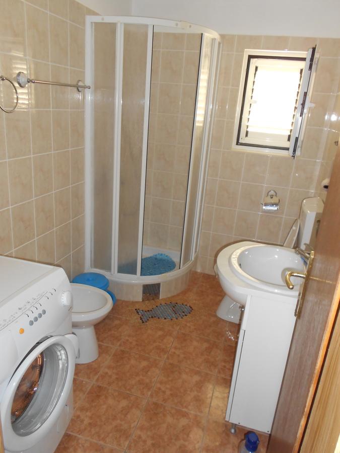 Lorena Rooms Risan Exterior photo
